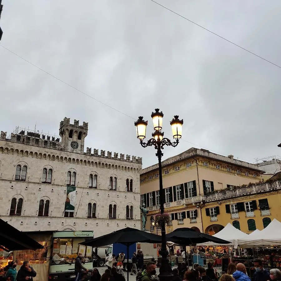Vista Sul Carruggio, Centro Storico Di Chiavari